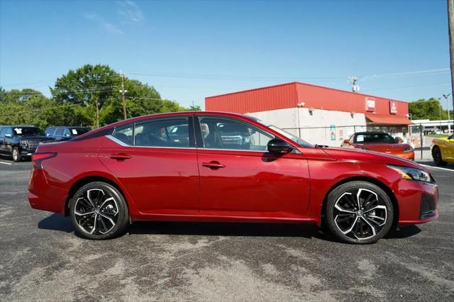 2023 Nissan Altima SR Intelligent AWD
