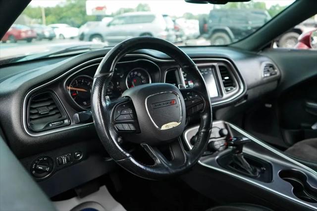 2018 Dodge Challenger 392 Hemi Scat Pack Shaker