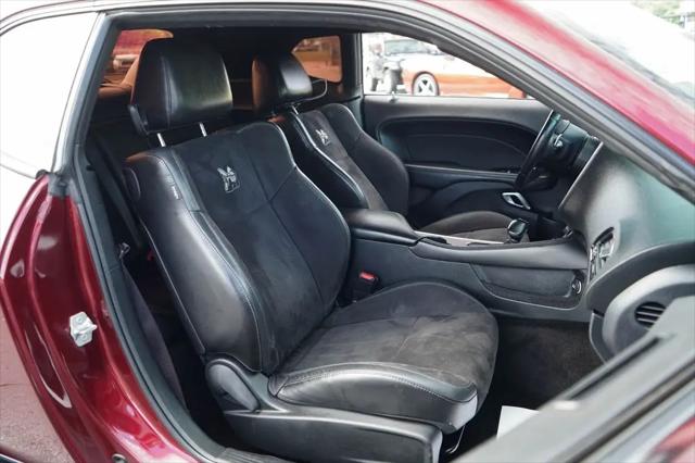 2018 Dodge Challenger 392 Hemi Scat Pack Shaker