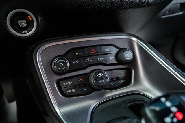 2018 Dodge Challenger 392 Hemi Scat Pack Shaker