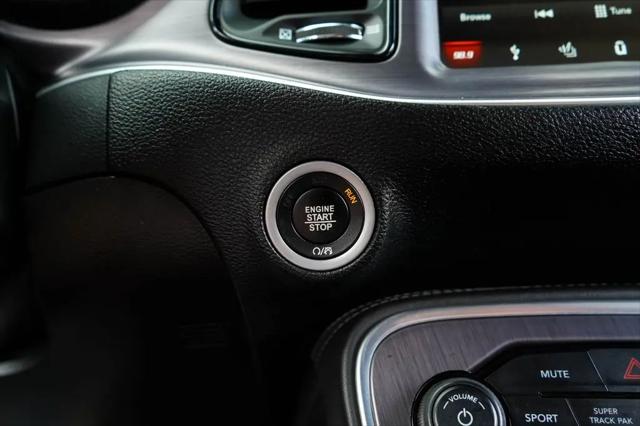 2018 Dodge Challenger 392 Hemi Scat Pack Shaker