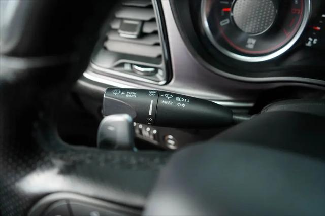 2018 Dodge Challenger 392 Hemi Scat Pack Shaker