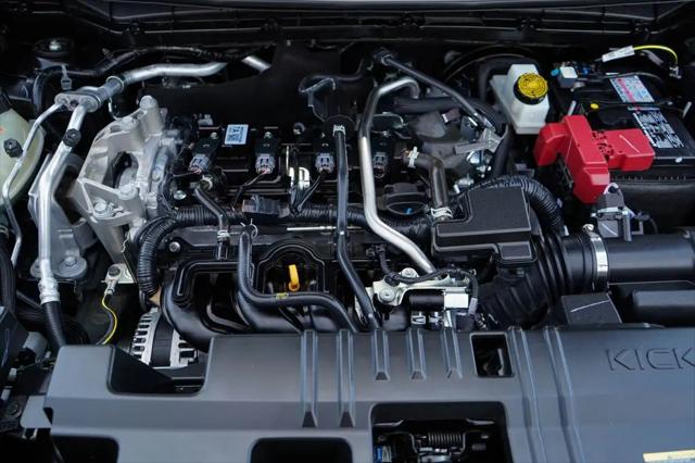 2025 Nissan Kicks SV FWD