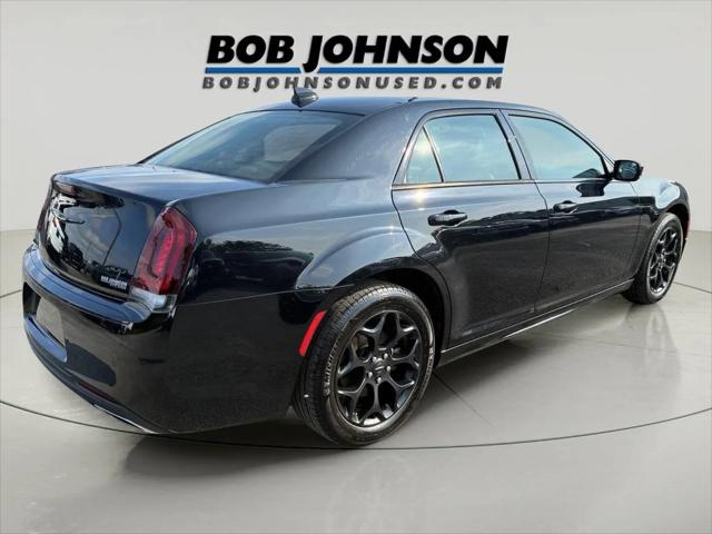 2023 Chrysler 300 Touring L AWD