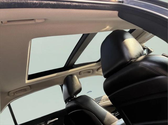 2023 Chrysler 300 Touring L AWD