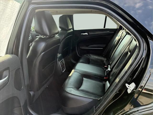 2023 Chrysler 300 Touring L AWD