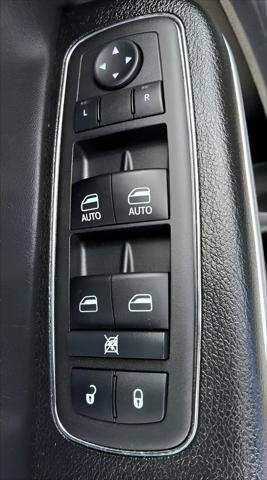 2023 Chrysler 300 Touring L AWD