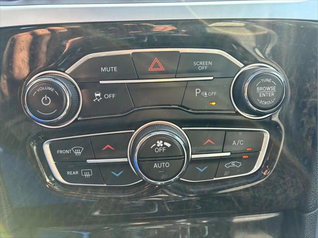 2023 Chrysler 300 Touring L AWD