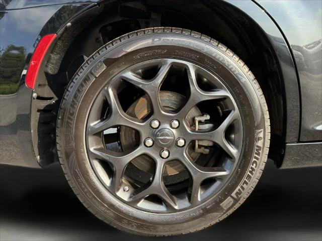 2023 Chrysler 300 Touring L AWD
