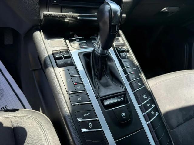 2018 Porsche Macan Sport Edition