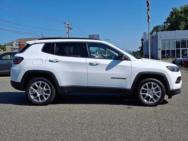 2022 Jeep Compass Latitude Lux 4x4