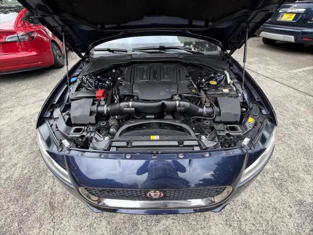 2017 Jaguar XF 35t Premium
