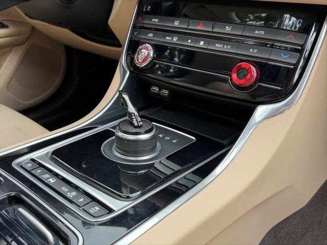 2017 Jaguar XF 35t Premium