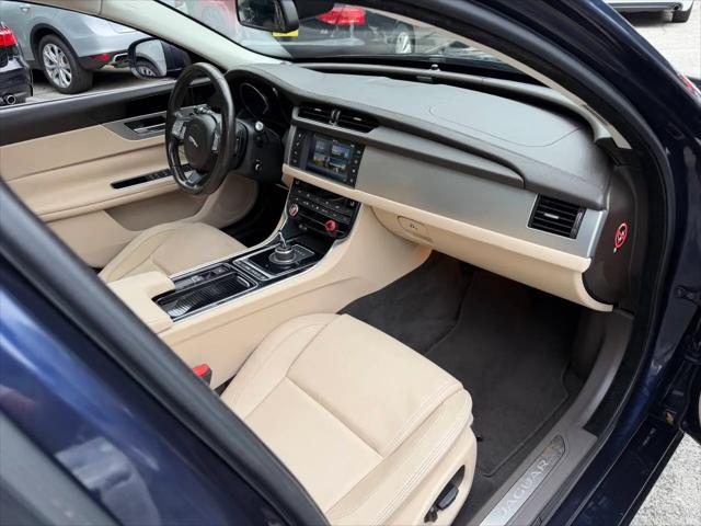 2017 Jaguar XF 35t Premium