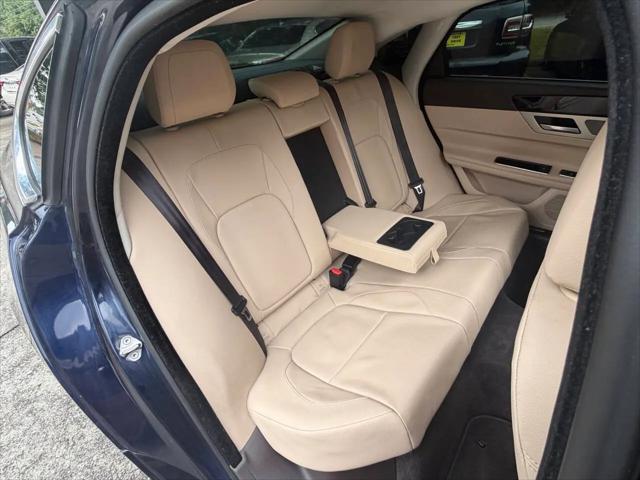 2017 Jaguar XF 35t Premium