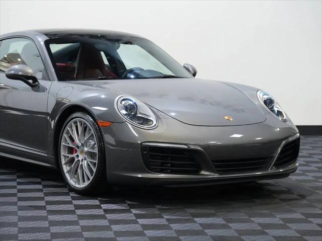 2017 Porsche 911 Carrera 4S