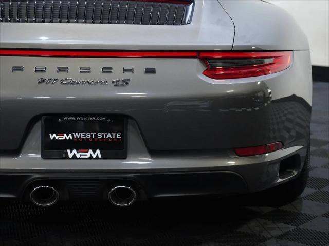 2017 Porsche 911 Carrera 4S