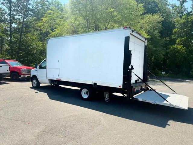 2009 Ford E-350 Cutaway E-350