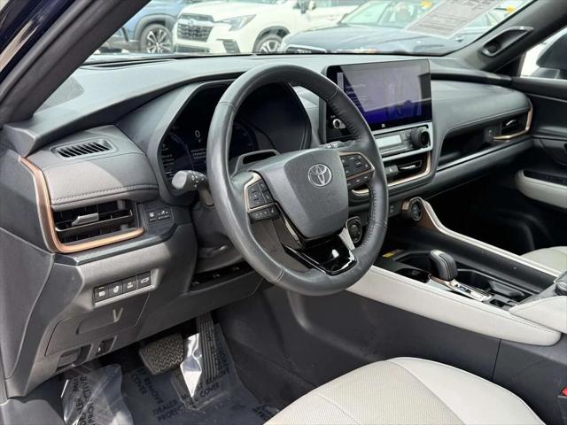 2025 Toyota Grand Highlander Hybrid Platinum MAX 2025 Toyota Grand Highlander Hybrid Platinum MAX