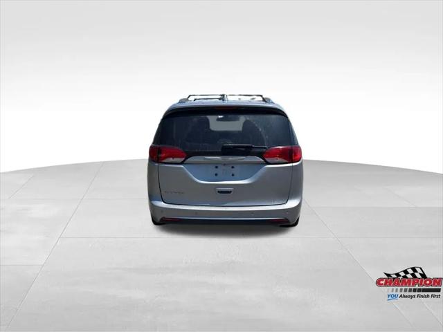 2017 Chrysler Pacifica Touring-L Plus