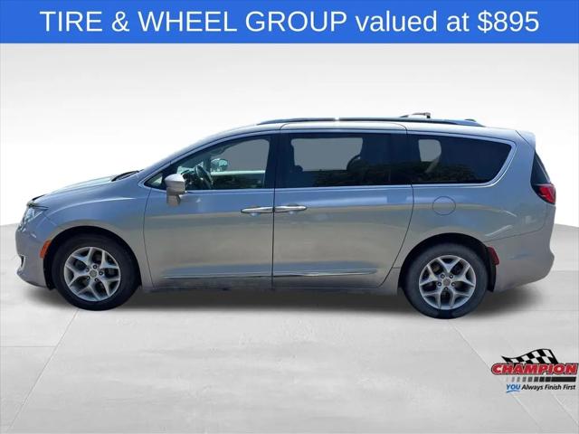 2017 Chrysler Pacifica Touring-L Plus
