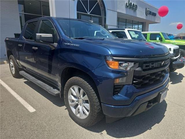 2022 Chevrolet Silverado 1500 4WD Crew Cab Short Bed Custom 2022 Chevrolet Silverado 1500 4WD Crew Cab Short Bed Custom