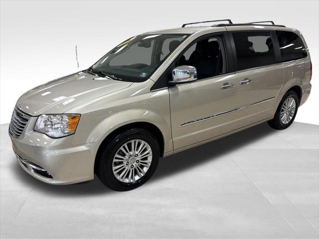 2015 Chrysler Town and Country Touring-L 2015 Chrysler Town and Country Touring-L