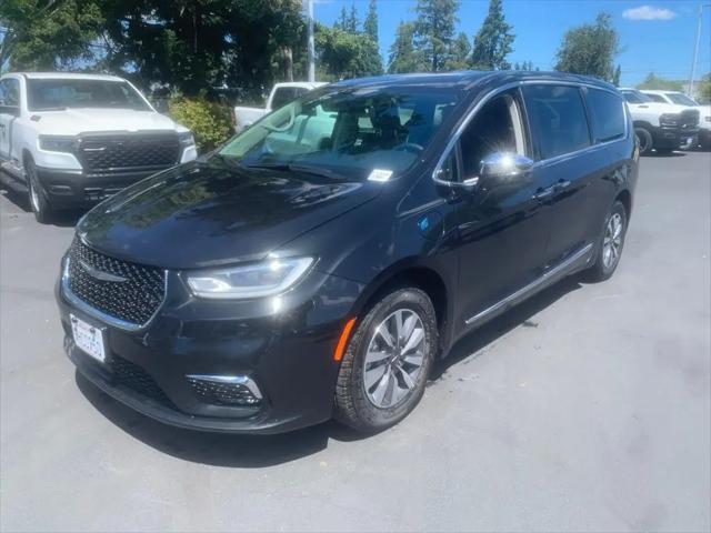 2023 Chrysler Pacifica Hybrid Limited for sale in Hillsboro, OR