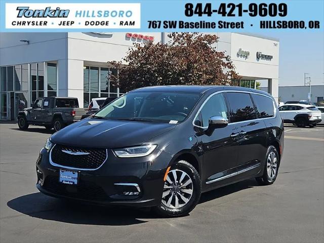 2023 Chrysler Pacifica Hybrid Limited for sale in Hillsboro, OR