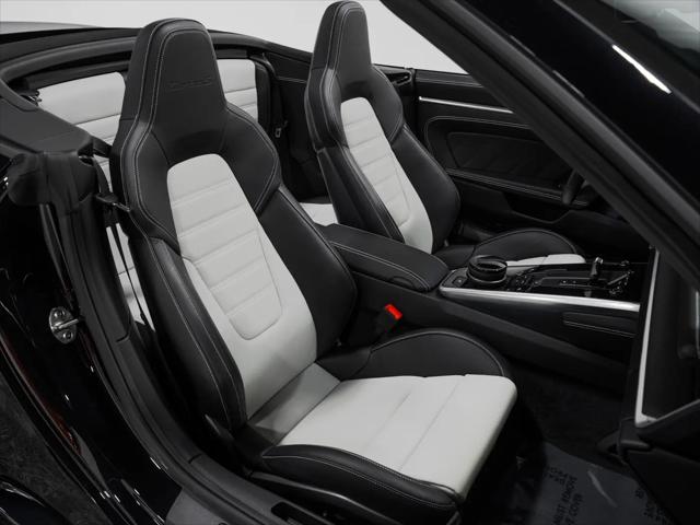 2024 Porsche 911 Turbo S Cabriolet