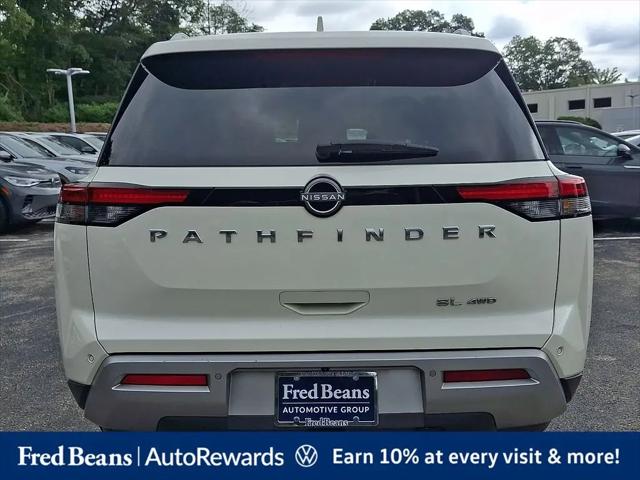 2022 Nissan Pathfinder SL 4WD