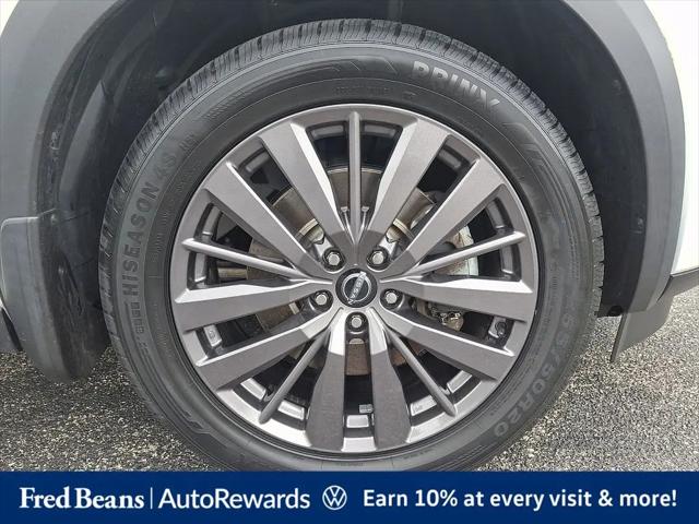 2022 Nissan Pathfinder SL 4WD