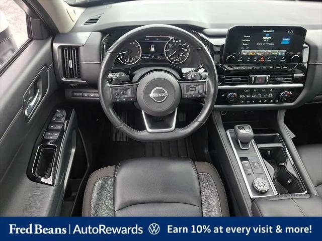 2022 Nissan Pathfinder SL 4WD