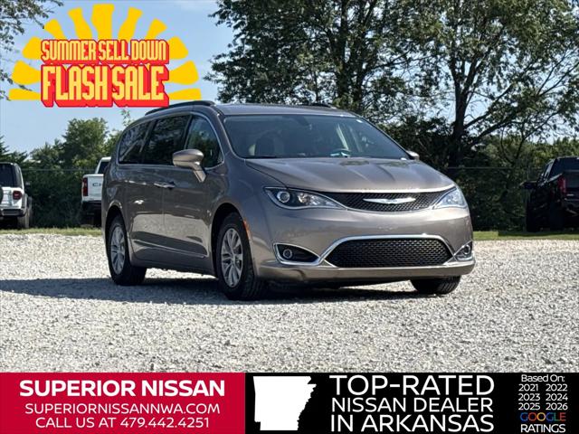 2017 Chrysler Pacifica Touring-L for sale in Fayetteville, AR