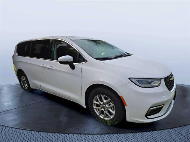 2023 Chrysler Pacifica Touring L for sale in Jacksonville, FL