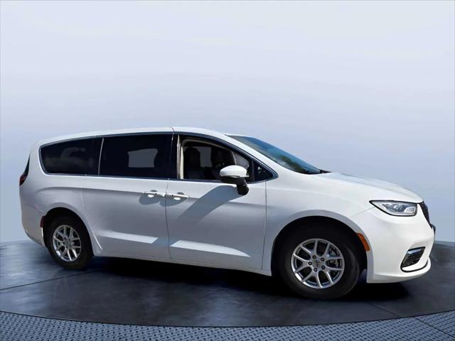 2023 Chrysler Pacifica Touring L for sale in Jacksonville, FL