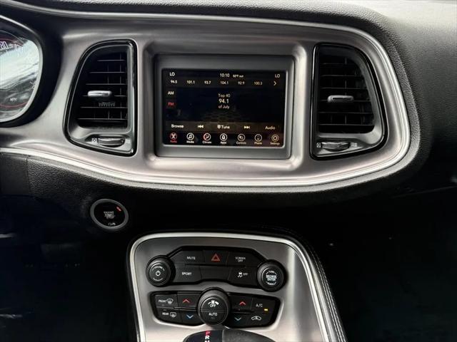 2021 Dodge Challenger SXT