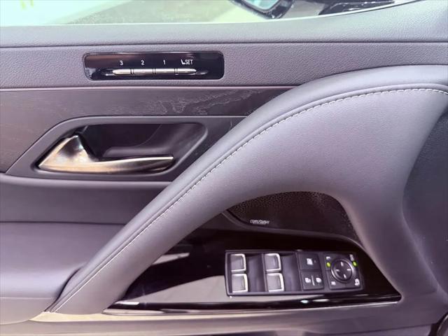 2024 Lexus LX Premium