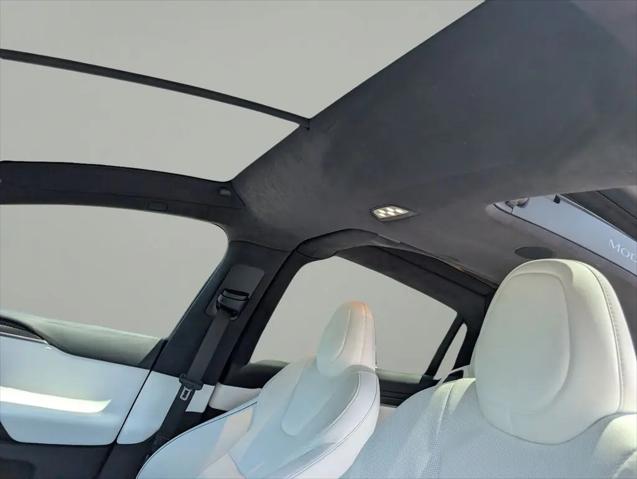 2022 Tesla Model X Plaid Tri Motor All-Wheel Drive