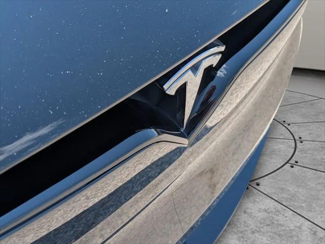 2022 Tesla Model X Plaid Tri Motor All-Wheel Drive