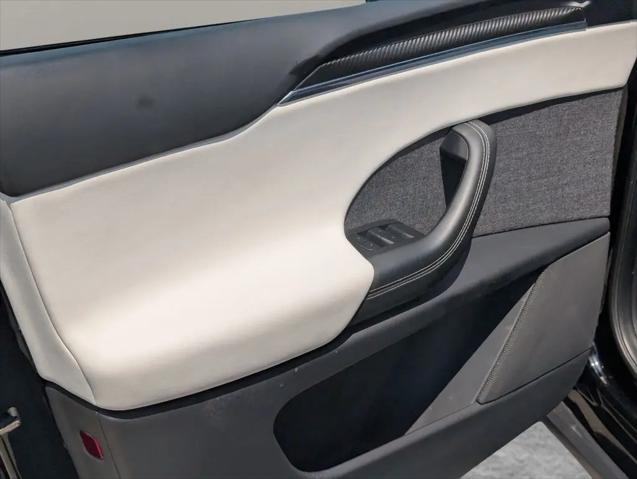 2022 Tesla Model X Plaid Tri Motor All-Wheel Drive