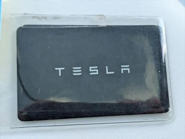 2022 Tesla Model X Plaid Tri Motor All-Wheel Drive