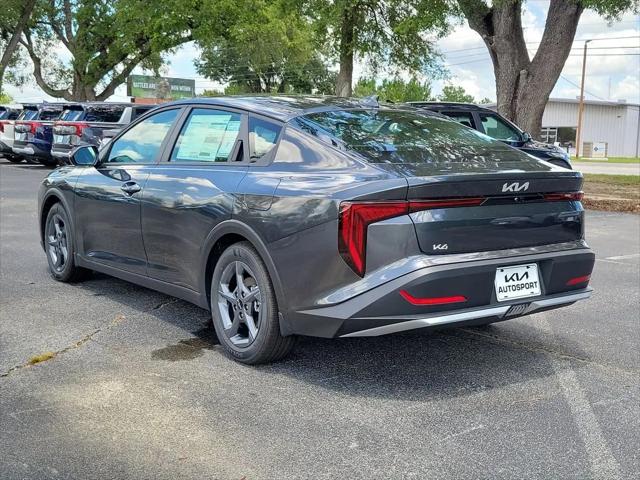2026 Kia K4 LXS