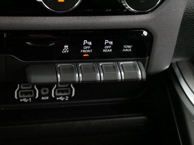 2025 Ram 1500 Big Horn Crew Cab 4x4 57 Box