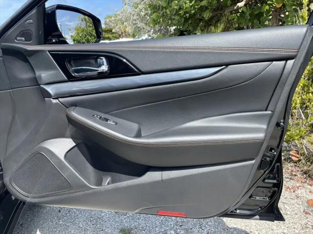 2023 Nissan Maxima SR Xtronic CVT