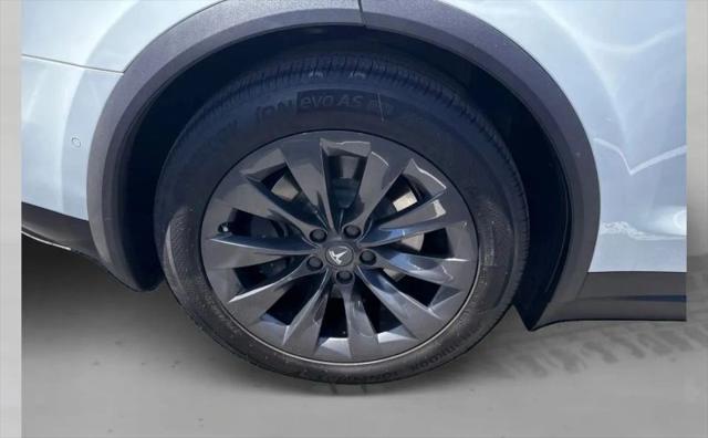 2019 Tesla Model X Standard Range