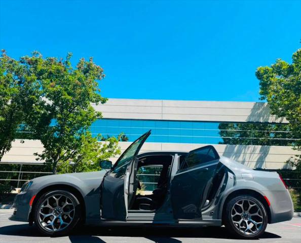 2018 Chrysler 300 300S