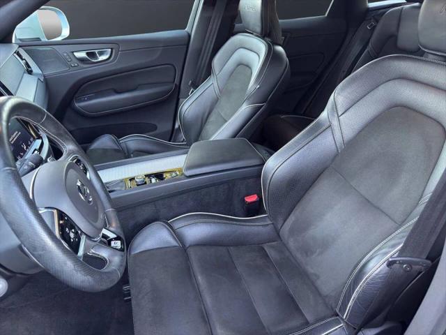 2019 Volvo XC60 T5 R-Design