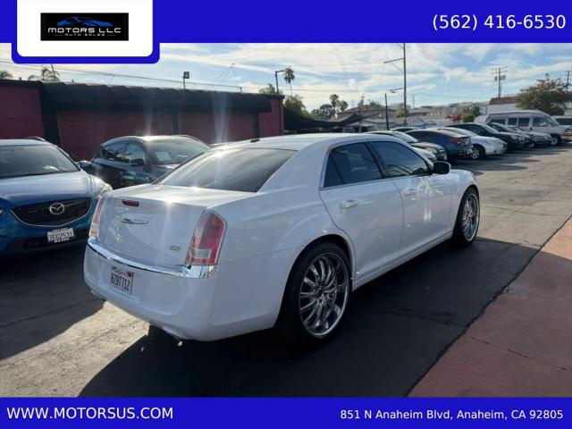 2014 Chrysler 300 300