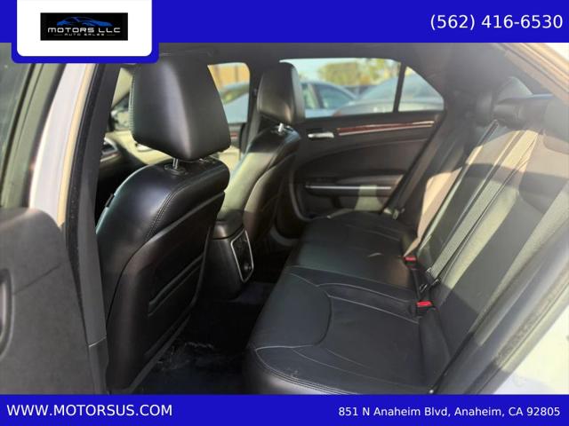 2014 Chrysler 300 300